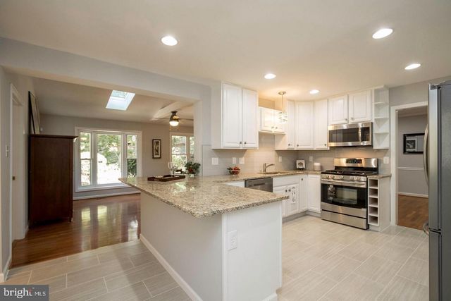 5612 EASTBOURNE DR, Springfield, VA 22151
