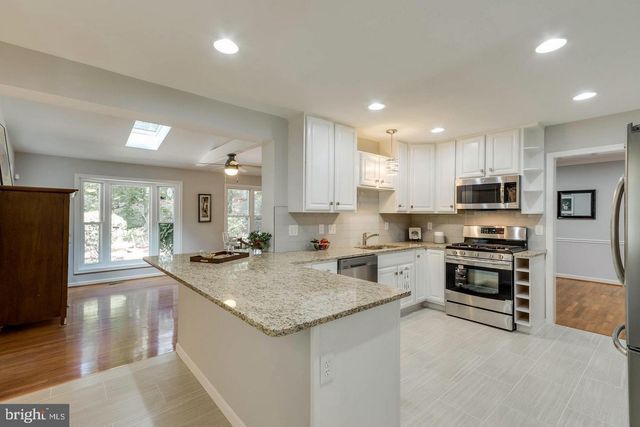5612 EASTBOURNE DR, Springfield, VA 22151