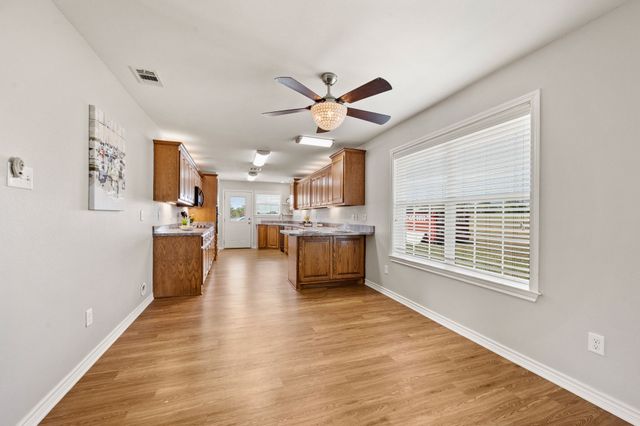 9888 NW County Road 2221, Barry, TX 75102