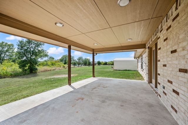 9888 NW County Road 2221, Barry, TX 75102
