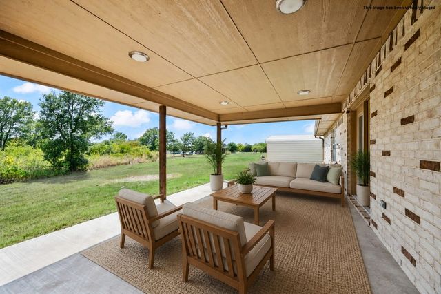 9888 NW County Road 2221, Barry, TX 75102