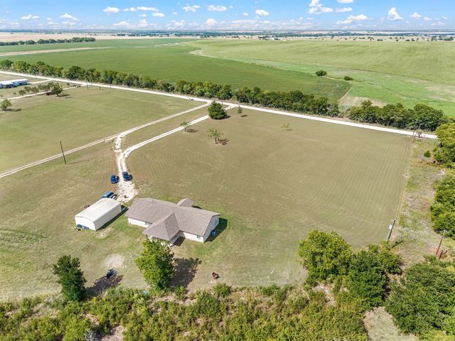 9888 NW County Road 2221, Barry, TX 75102