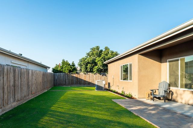 1797 Clearwater Street, Tulare, CA 93274