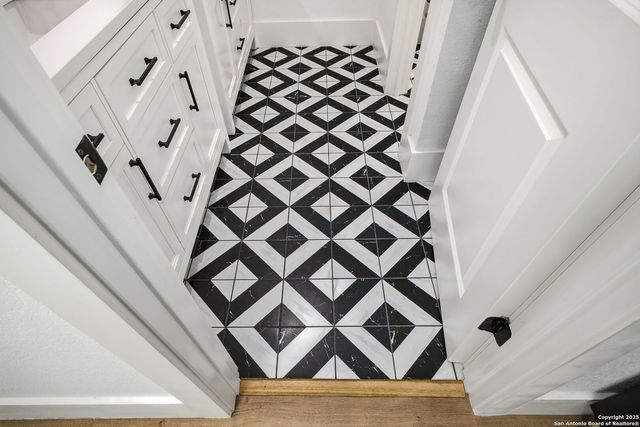 918 Berlin Ave, San Antonio, TX 78211