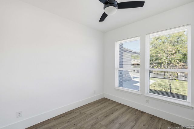 918 Berlin Ave, San Antonio, TX 78211