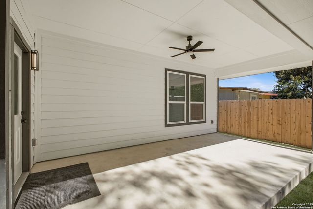 918 Berlin Ave, San Antonio, TX 78211