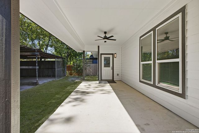 918 Berlin Ave, San Antonio, TX 78211