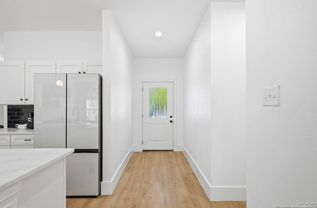 918 Berlin Ave, San Antonio, TX 78211