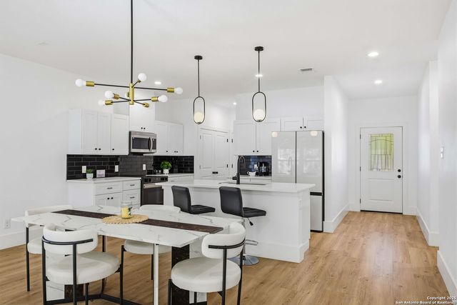 918 Berlin Ave, San Antonio, TX 78211