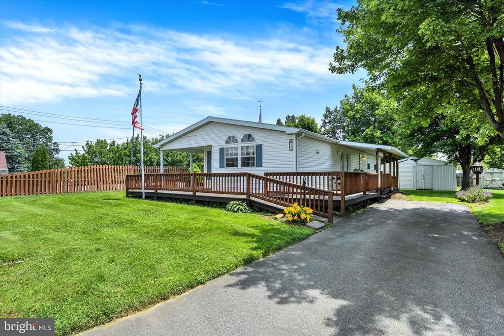 27 E JACOB ST, Maytown, PA 17550