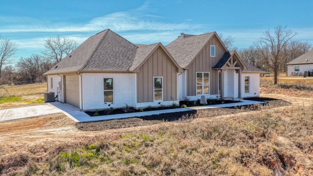 124 Norene Lane, Weatherford, TX 76088