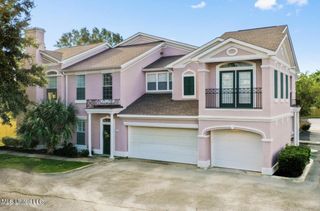 2252 Beach Drive, 305, Gulfport, MS 39507