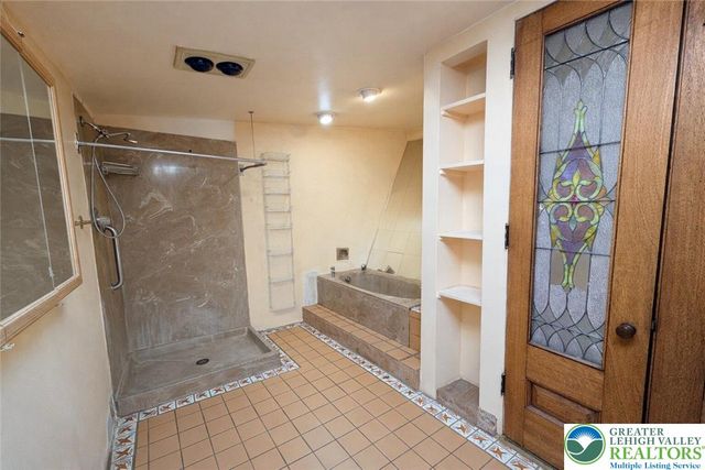 1213 West Walnut Street, Allentown City, PA 18102
