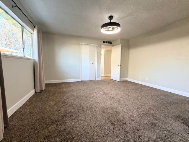 539 W Kanai Avenue, Porterville, CA 93257