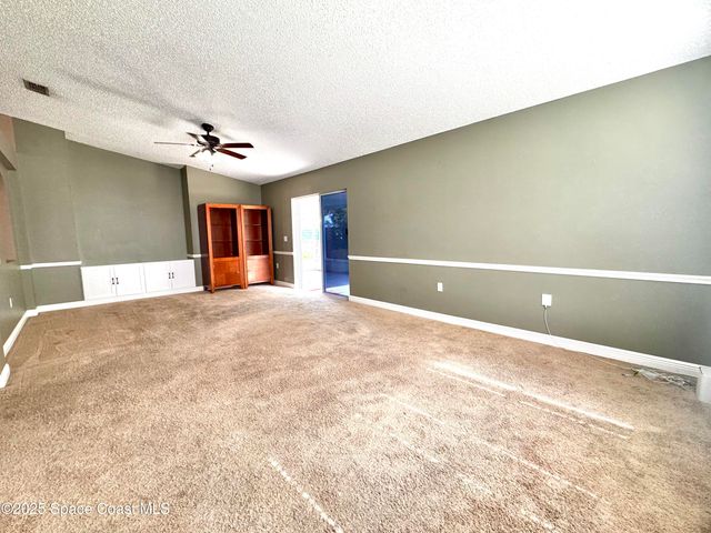 8746 105th Court, Vero Beach, FL 32967