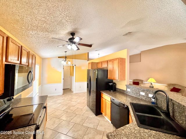 8746 105th Court, Vero Beach, FL 32967