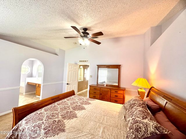 8746 105th Court, Vero Beach, FL 32967