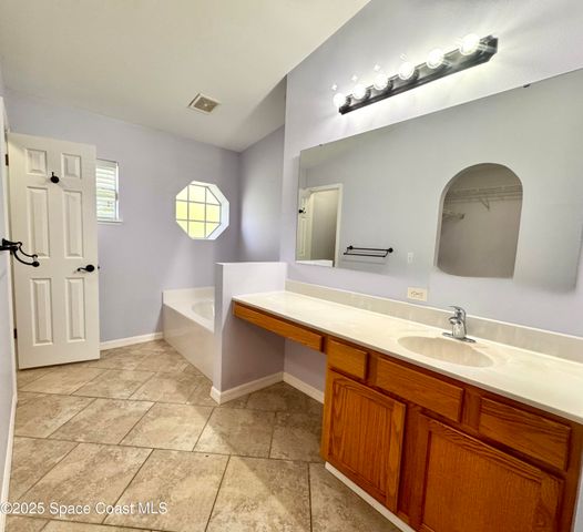 8746 105th Court, Vero Beach, FL 32967