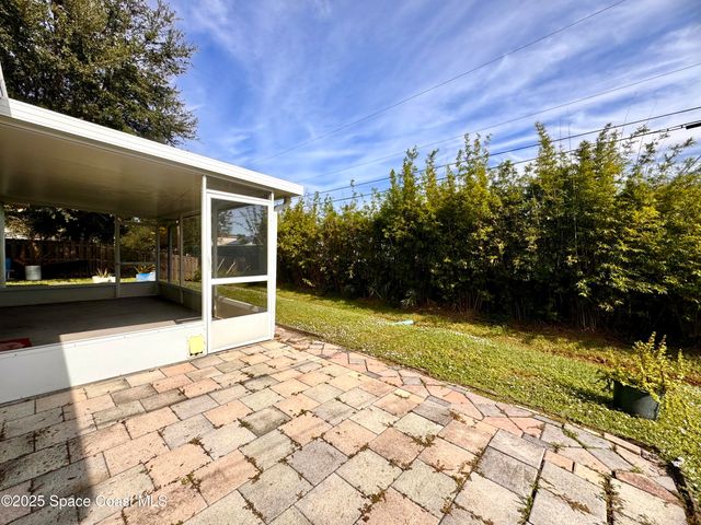 8746 105th Court, Vero Beach, FL 32967