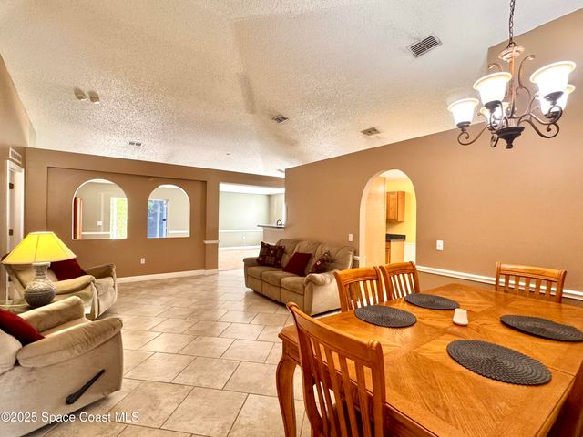 8746 105th Court, Vero Beach, FL 32967