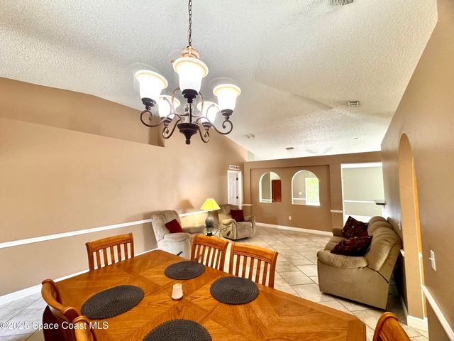 8746 105th Court, Vero Beach, FL 32967