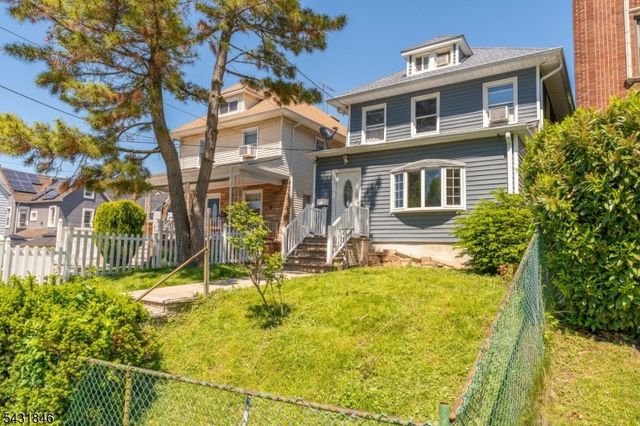 327 Cherry St, Elizabeth City, NJ 07208