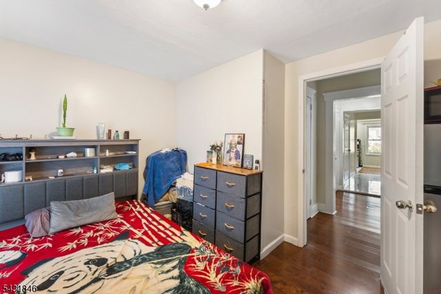 327 Cherry St, Elizabeth City, NJ 07208