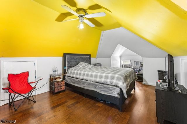 327 Cherry St, Elizabeth City, NJ 07208