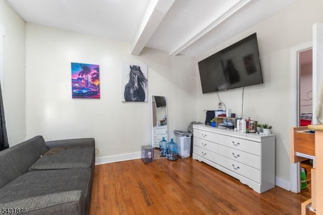 327 Cherry St, Elizabeth City, NJ 07208