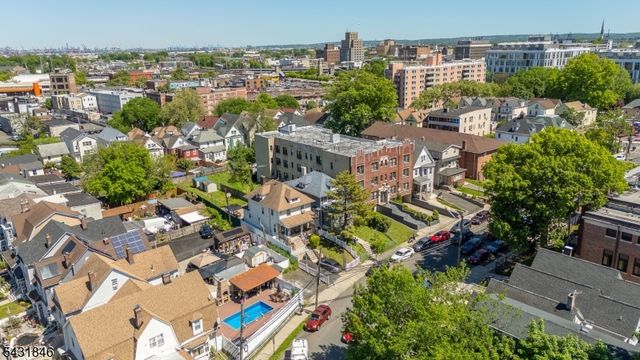 327 Cherry St, Elizabeth City, NJ 07208