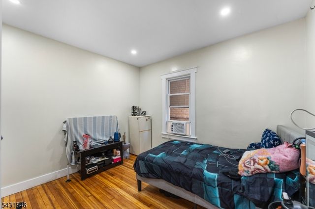 327 Cherry St, Elizabeth City, NJ 07208