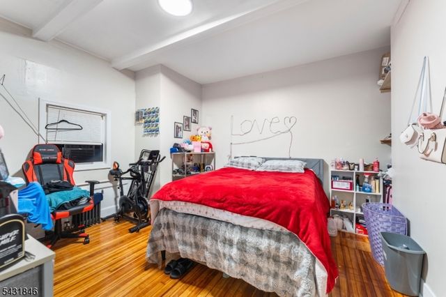 327 Cherry St, Elizabeth City, NJ 07208