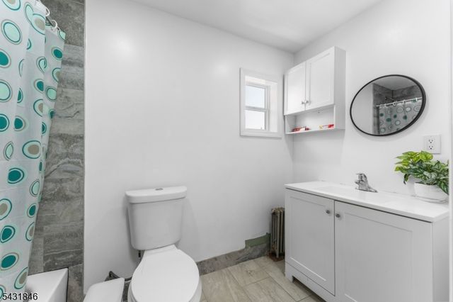 327 Cherry St, Elizabeth City, NJ 07208