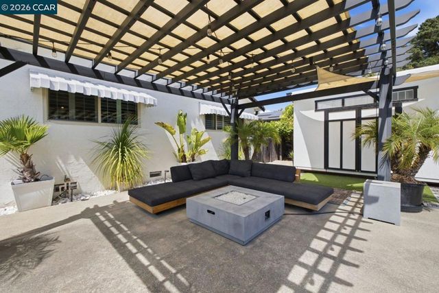 824 Coral Dr, Rodeo, CA 94572
