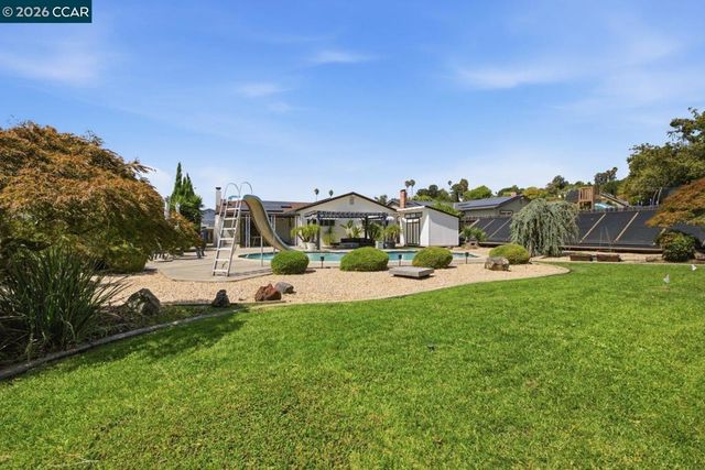 824 Coral Dr, Rodeo, CA 94572