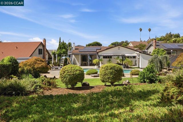 824 Coral Dr, Rodeo, CA 94572