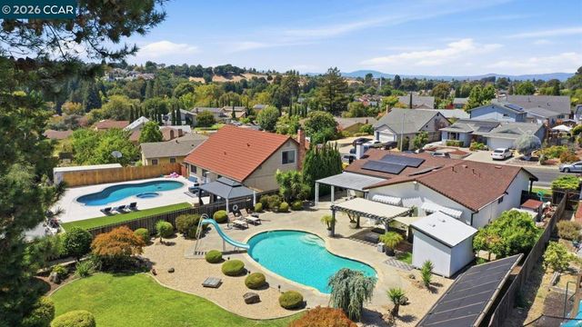824 Coral Dr, Rodeo, CA 94572
