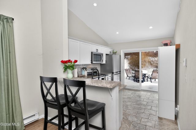 7 Cromwell Drive, Halfmoon, NY 12065