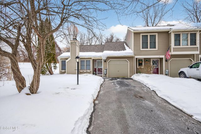 7 Cromwell Drive, Halfmoon, NY 12065