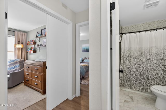 7 Cromwell Drive, Halfmoon, NY 12065