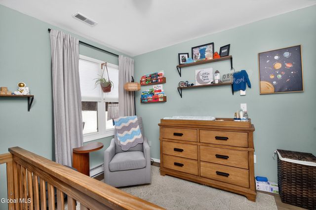 7 Cromwell Drive, Halfmoon, NY 12065