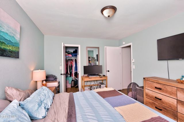 7 Cromwell Drive, Halfmoon, NY 12065