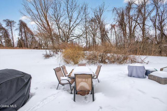 7 Cromwell Drive, Halfmoon, NY 12065