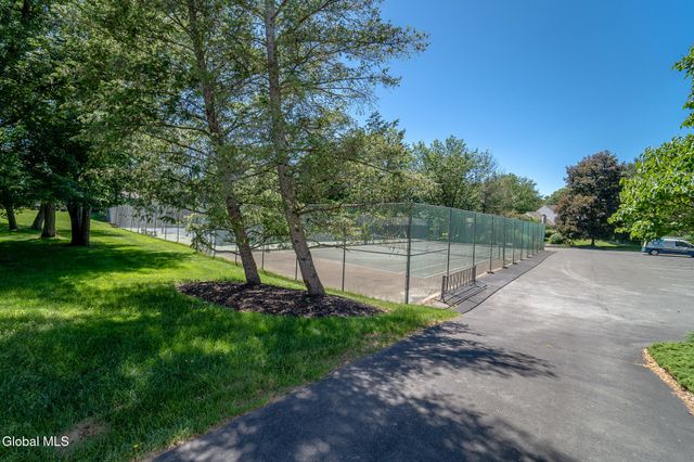 7 Cromwell Drive, Halfmoon, NY 12065