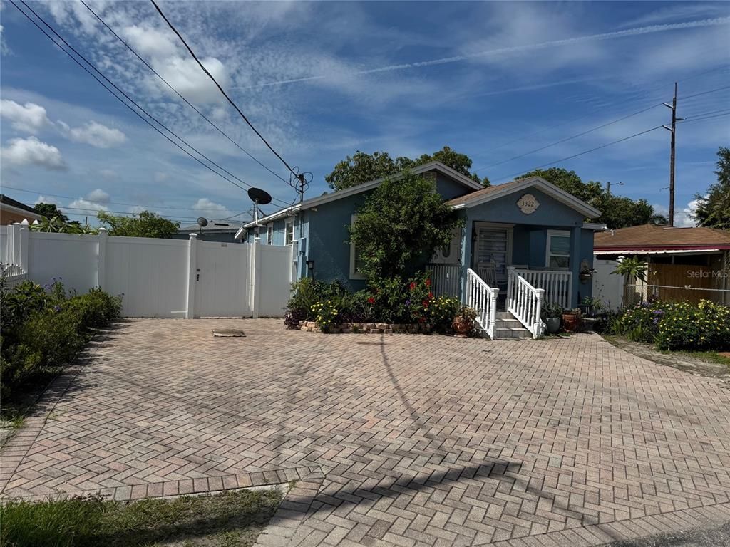 3322 W SAINT JOSEPH STREET, Tampa, FL 33607