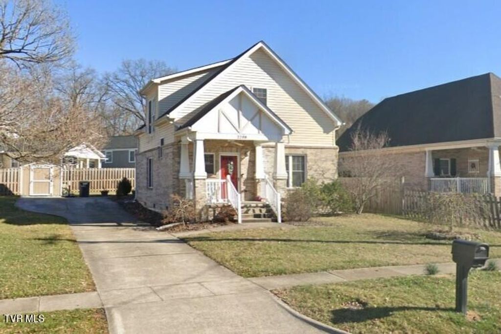 2208 Sherwood Road, Kingsport, TN 37664