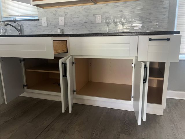 1306 Elby Street, Irving, TX 75061