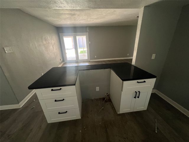 1306 Elby Street, Irving, TX 75061