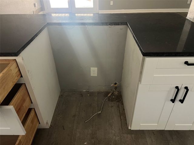 1306 Elby Street, Irving, TX 75061