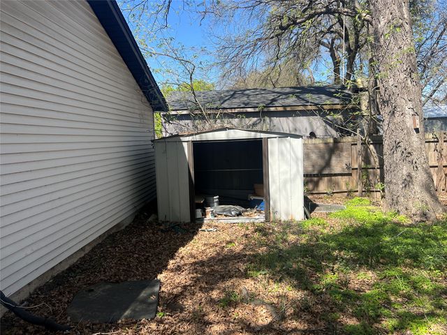 1306 Elby Street, Irving, TX 75061